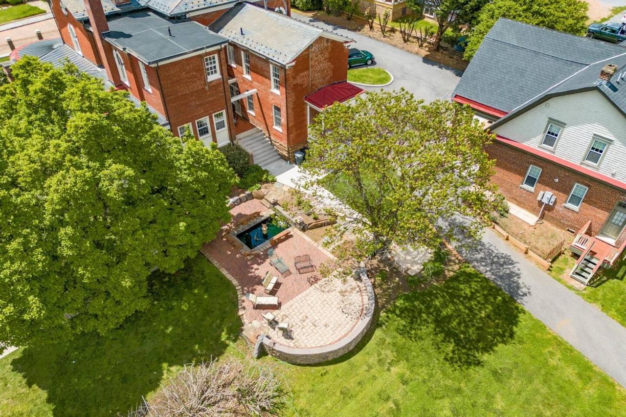 One Of These Nights - King Sized Bed - Sleeps 2 Lynchburg Exterior foto