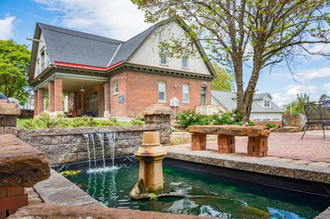 One Of These Nights - King Sized Bed - Sleeps 2 Lynchburg Exterior foto