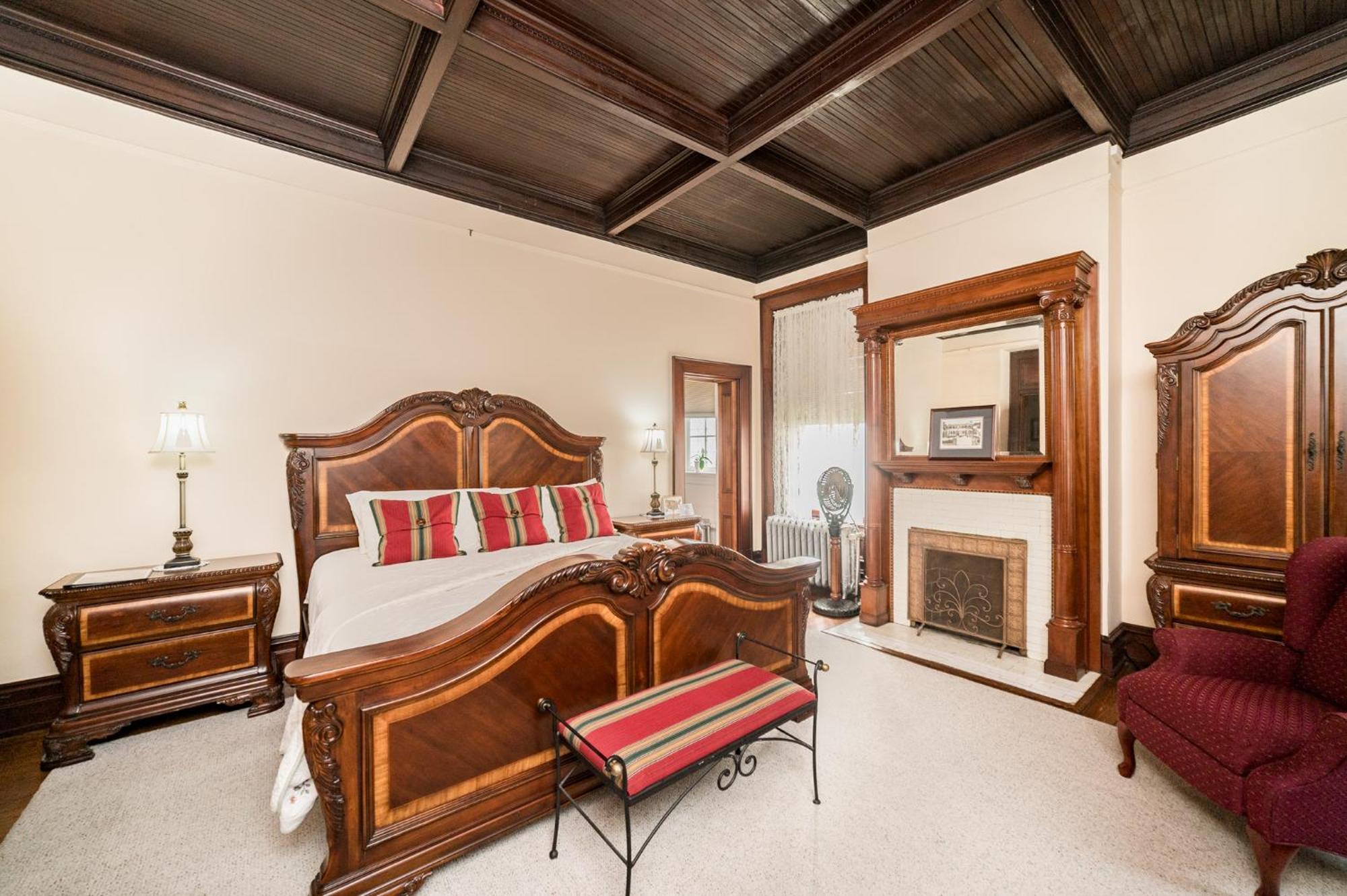 One Of These Nights - King Sized Bed - Sleeps 2 Lynchburg Exterior foto