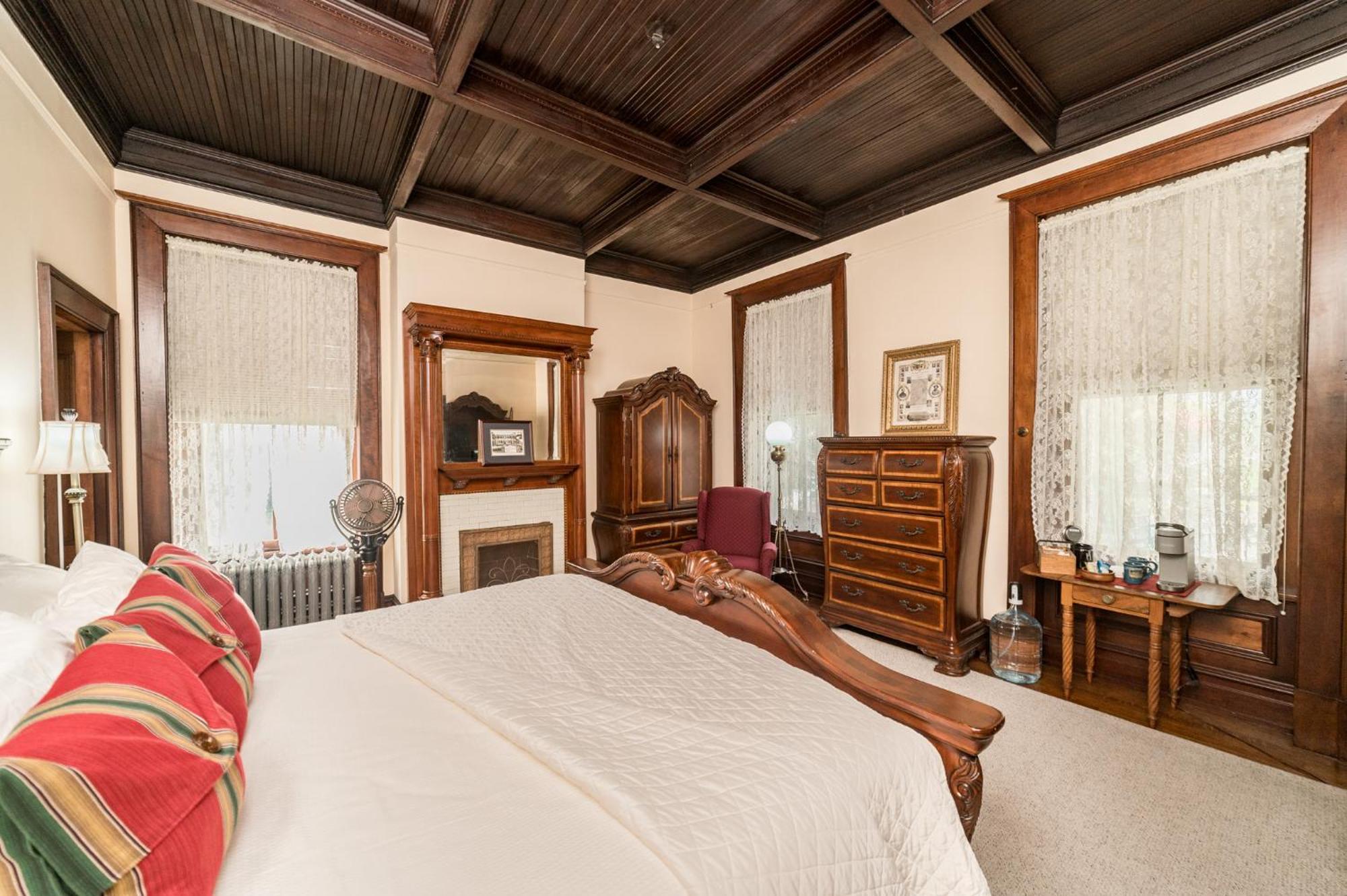 One Of These Nights - King Sized Bed - Sleeps 2 Lynchburg Exterior foto